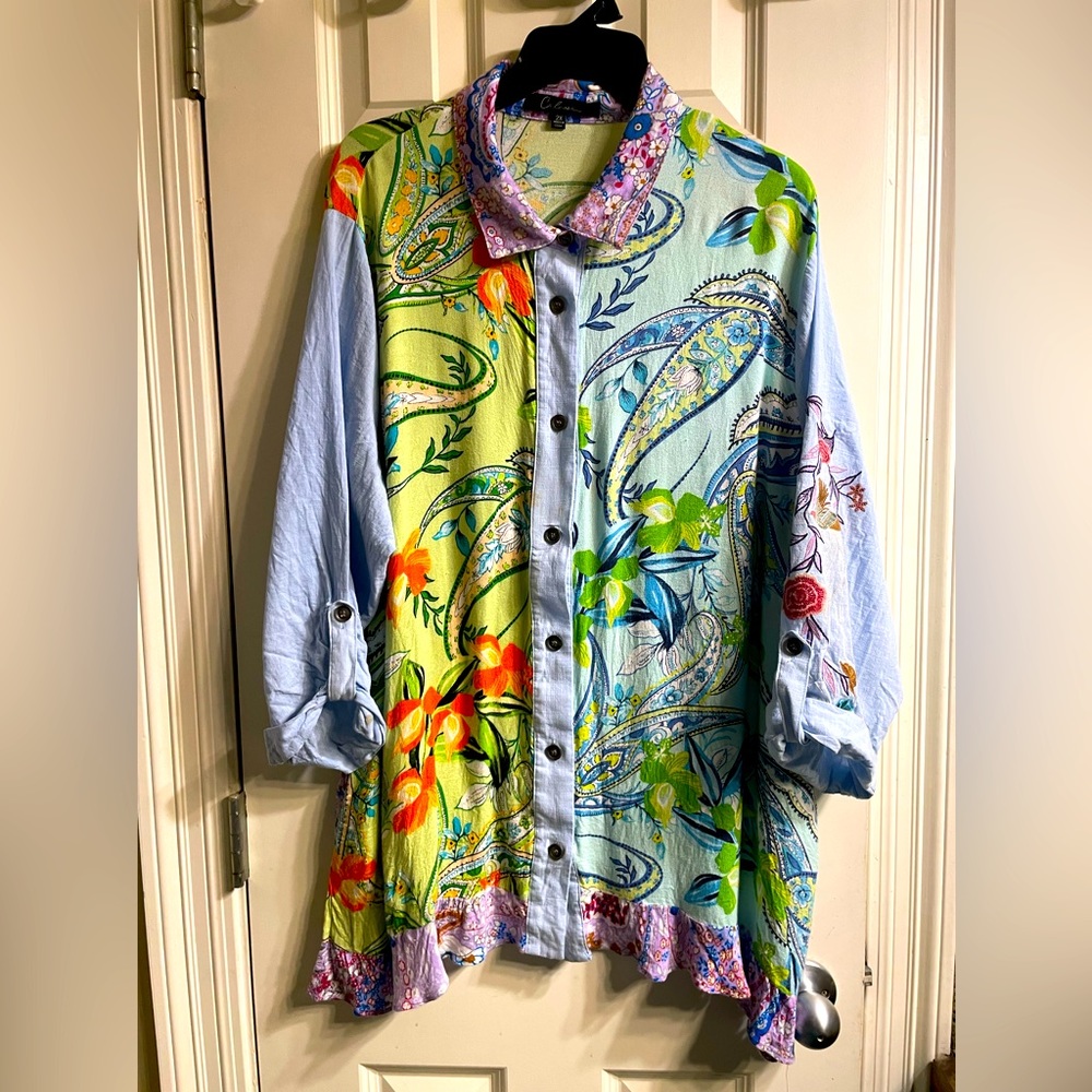 Calessa 2x button down Beautiful Spring Top